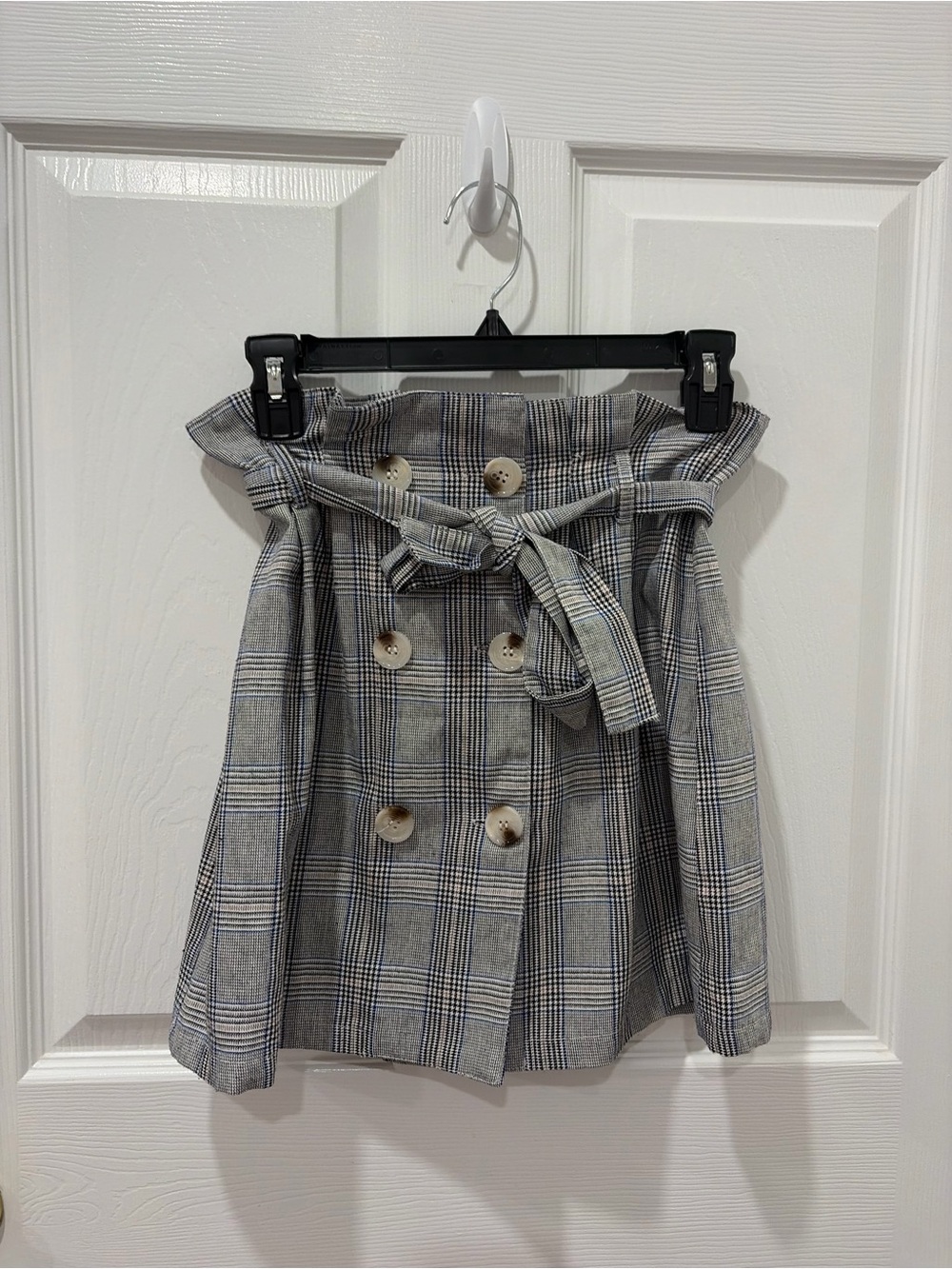 Charlotte Russe Gray Plaid A-Line Skirt with Tie Waist